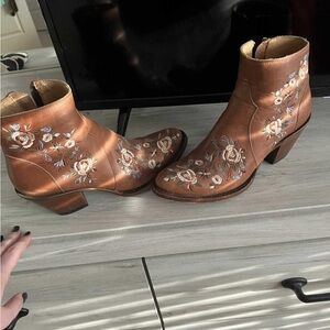Shyanne Ankle Boots. embroidered floral design. worn once!